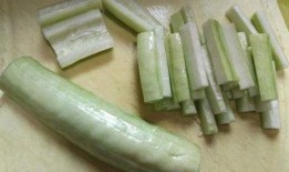 网红吃白瓜,口感独特引网友热议